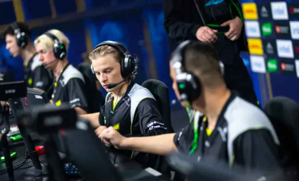 NAVI вышли в плей-офф IEM Cologne 2025